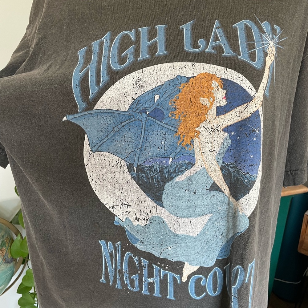 High Lady Night Court Ferye Archeron XL Wide Neck Tshirt - Picture 2 of 6